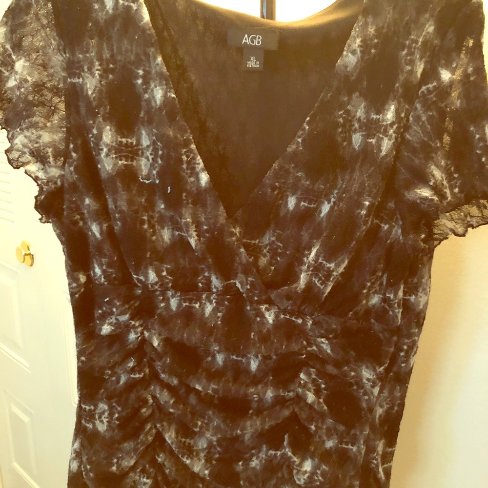 FITTED SHORT SLEEVE